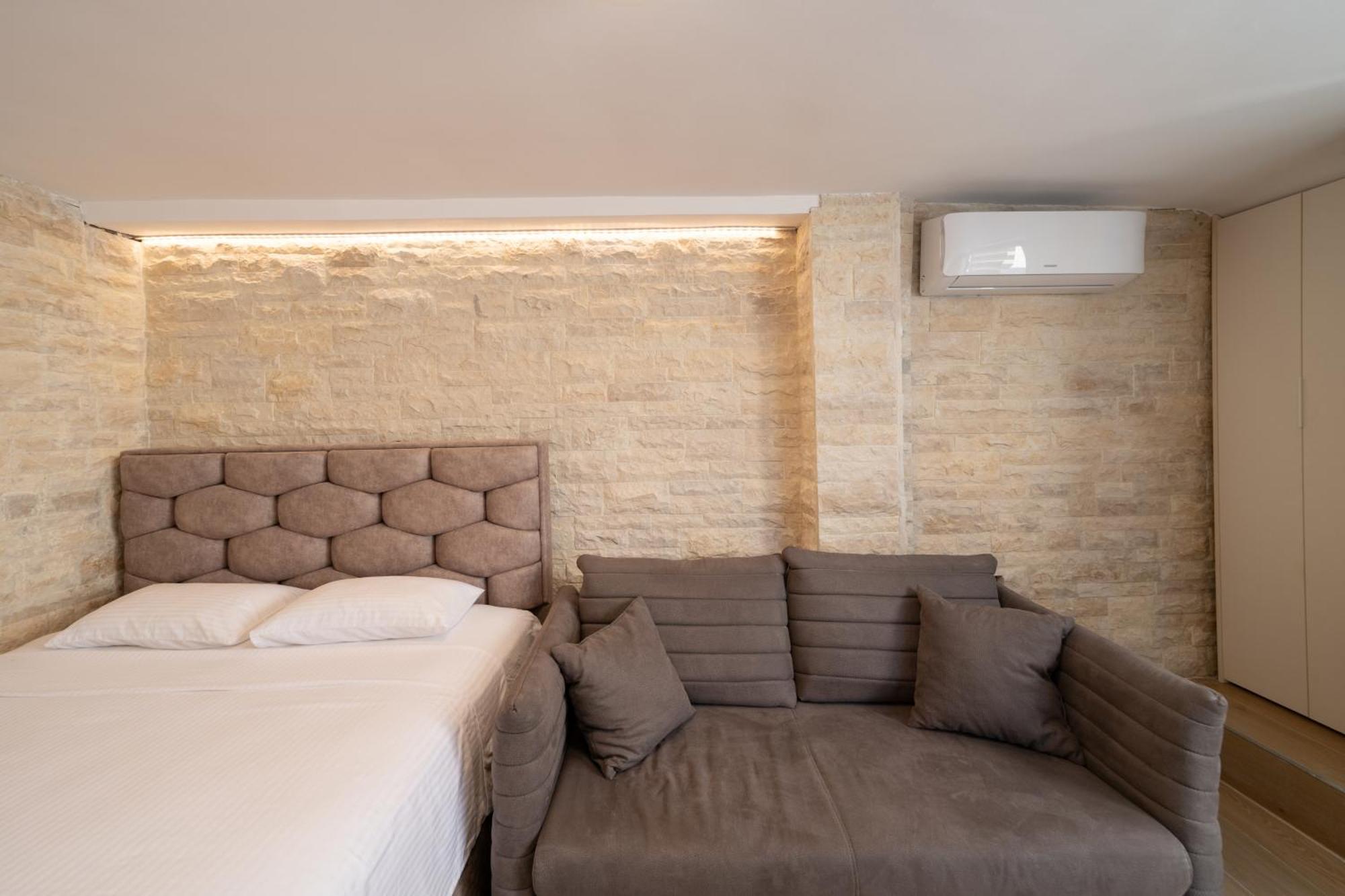 Christian Studio Apartments Umag Extérieur photo