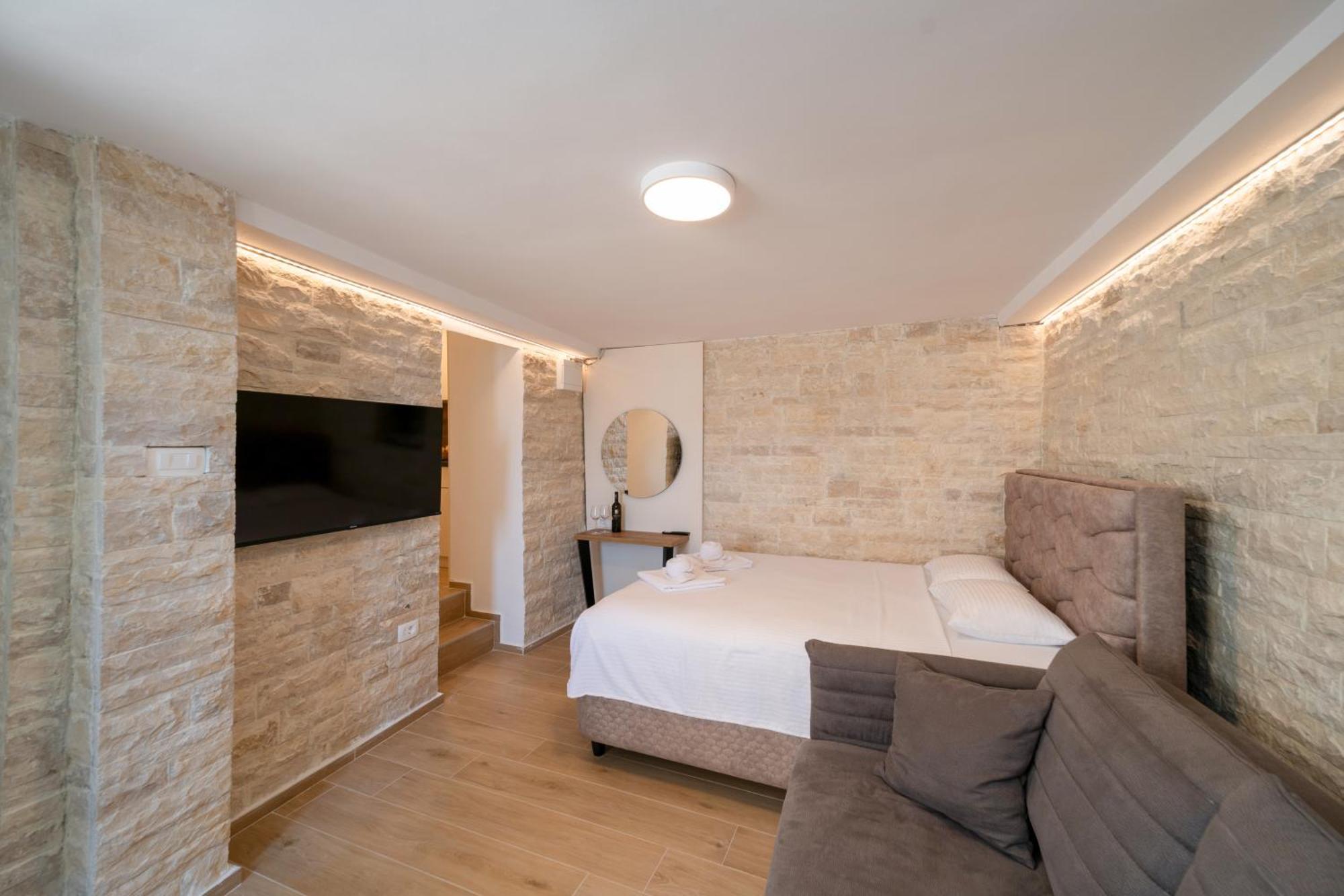 Christian Studio Apartments Umag Extérieur photo