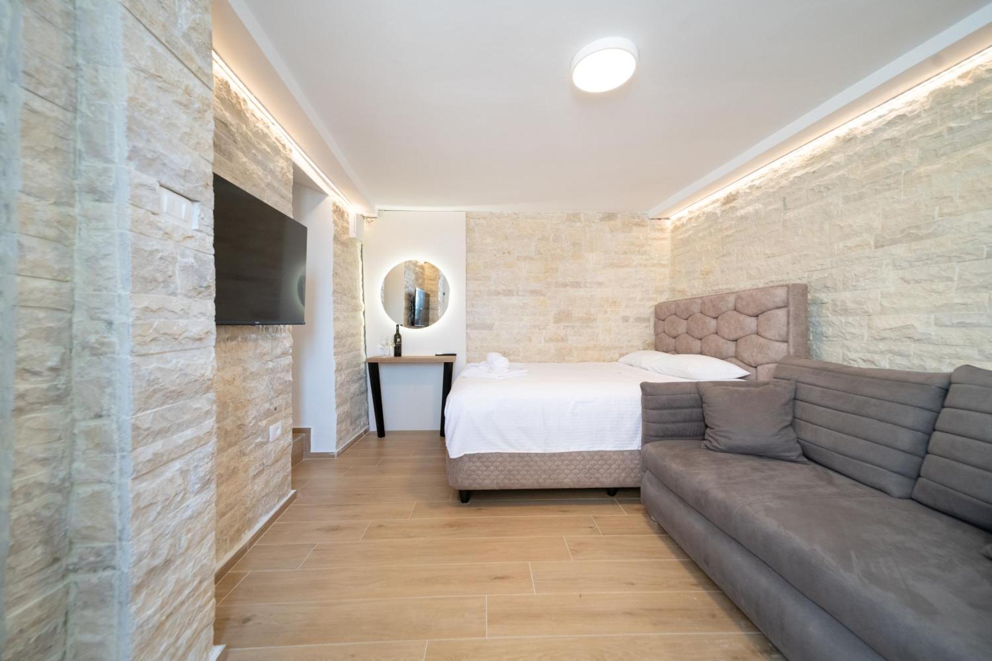 Christian Studio Apartments Umag Extérieur photo